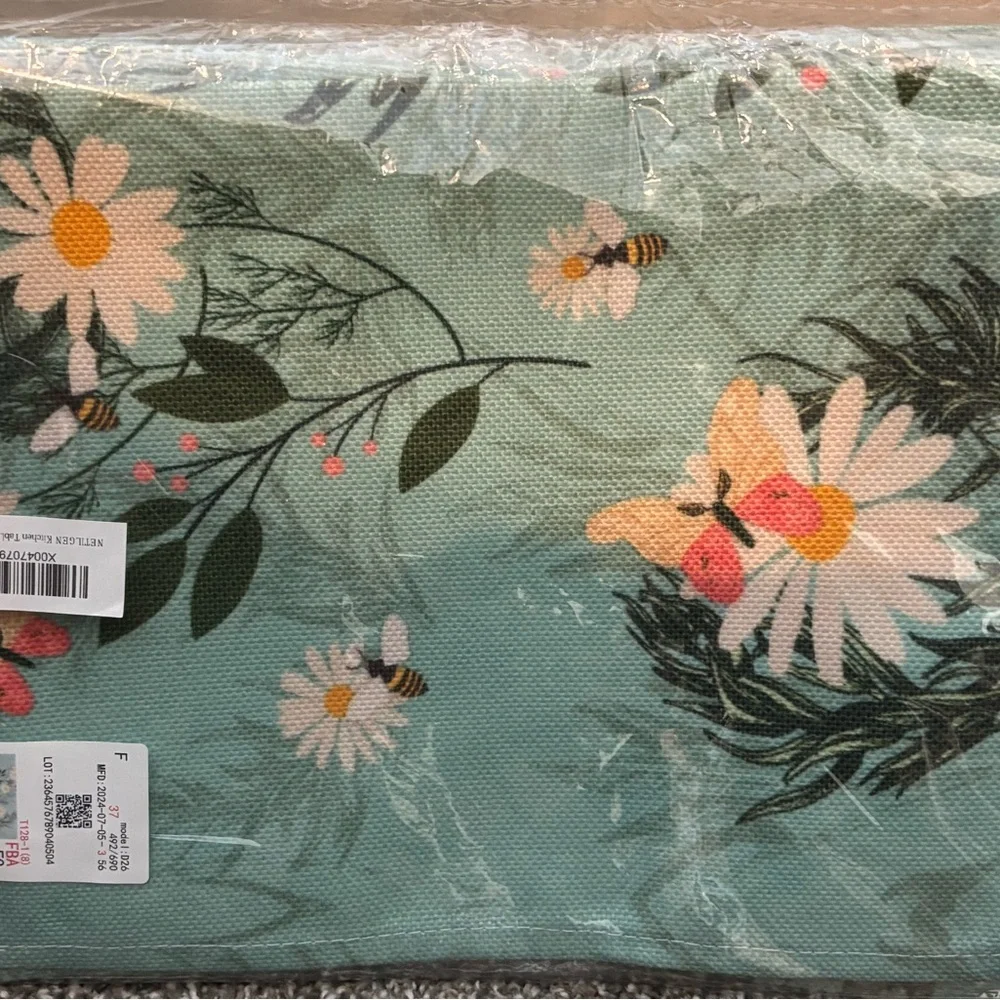 Floral Print Teal Green 8 count placemats